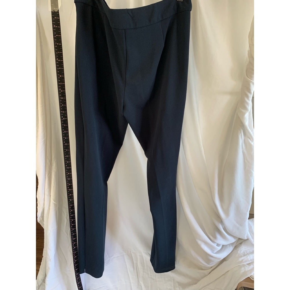 Tall navy blue dress pant. Side zipper and button.